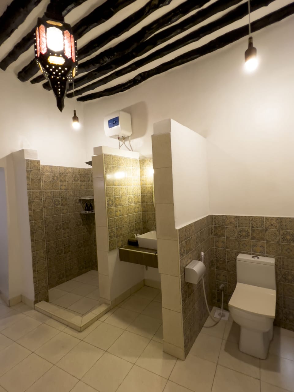 Superior Double Room | Bathroom | Bathrobes, towels