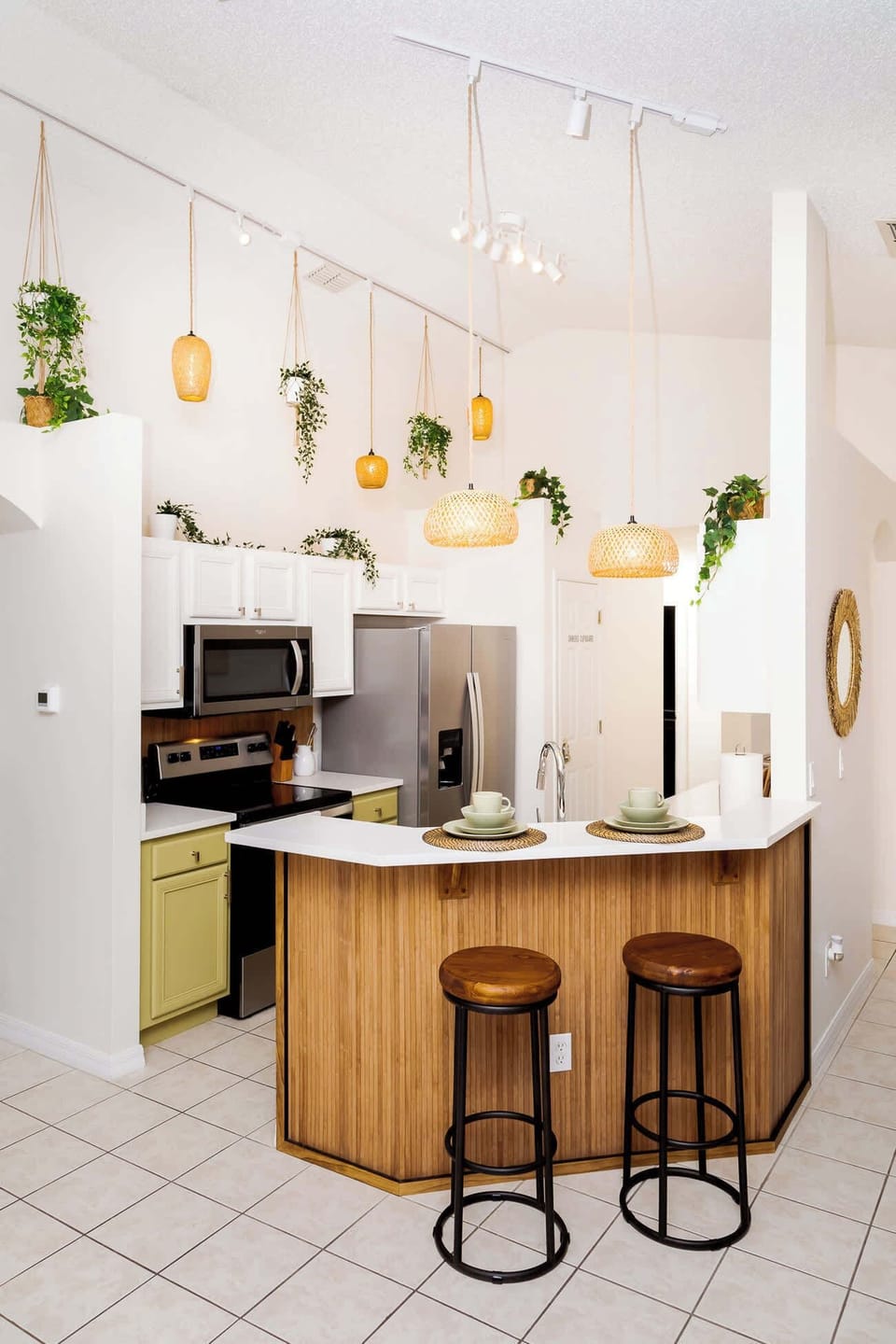 House, Multiple Beds, Pool Access, Pool View (Jewel of Emerald Island) | Private kitchen | Fridge, microwave, oven, stovetop