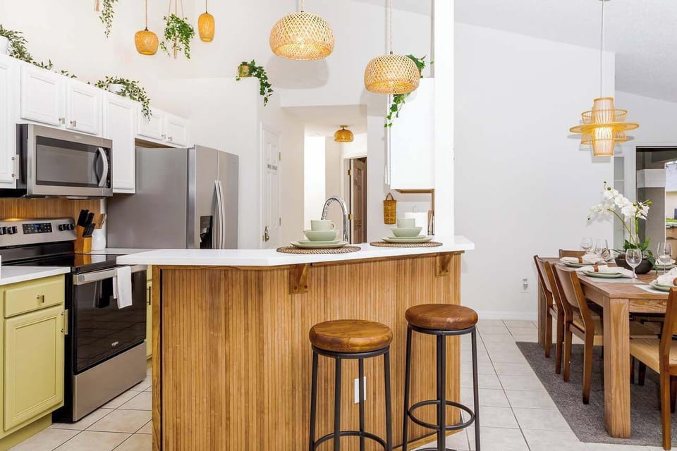 House, Multiple Beds, Pool Access, Pool View (Jewel of Emerald Island) | Private kitchen | Fridge, microwave, oven, stovetop