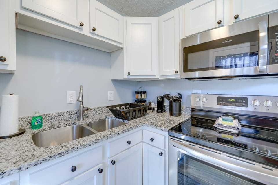 Kitchen | Keurig Coffee Maker | Cooking Basics | Toaster | Spices