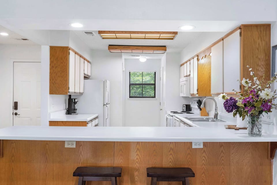 Condo, Multiple Beds, Patio, Garden View (Home Away from Home) | Private kitchen | Coffee/tea maker
