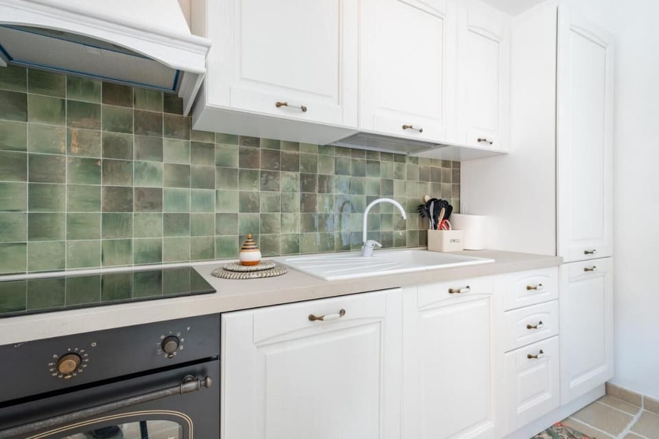 Apartment, Patio | Private kitchen | Full-size fridge, oven, stovetop, dishwasher