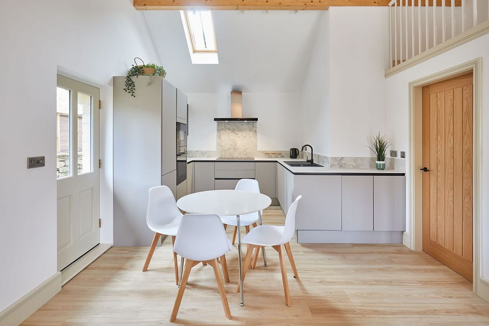 Sunshine Cottage, Preston-under-Scar - Host & Stay