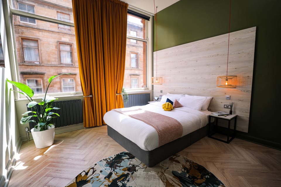 Free WiFi, bed sheets