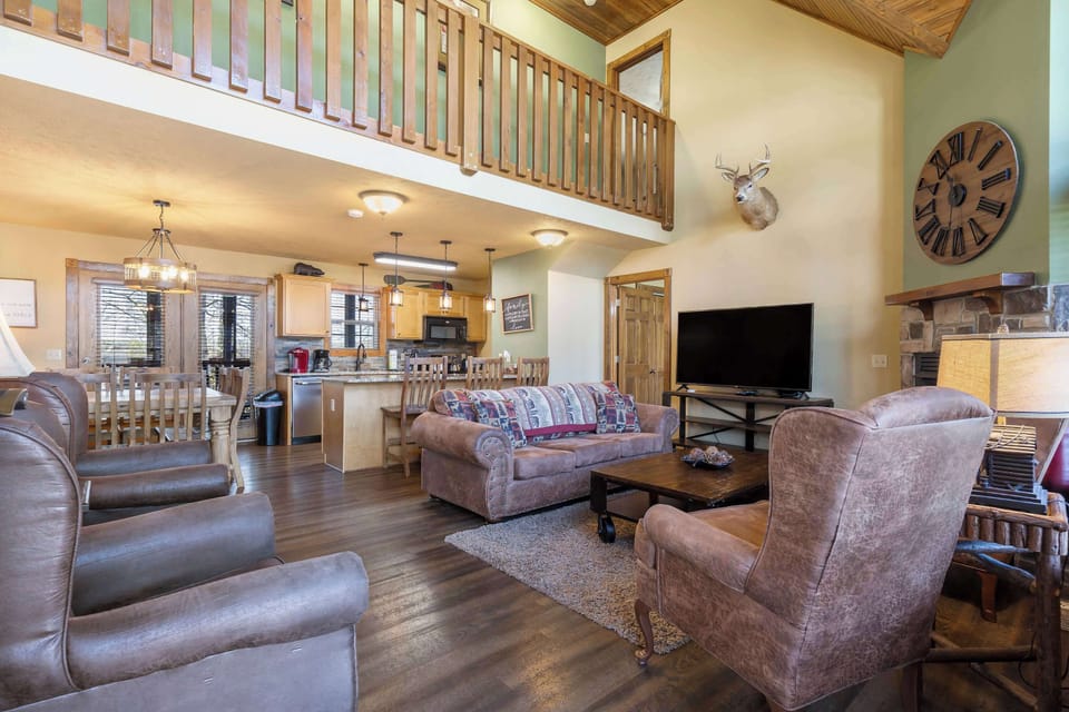 Cabin, Multiple Beds, Patio, Golf View (Fox Hollow Family Lodge) | Living area | 42-inch flat-screen TV with digital channels