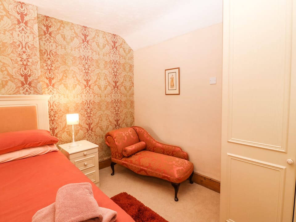 Cottage | Interior