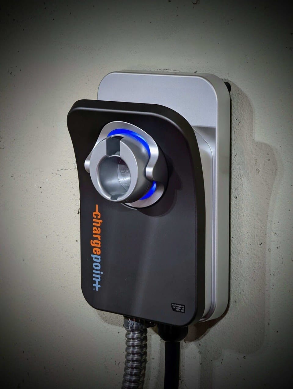Garage: 9 kW Chargepoint electric vehicle charging station