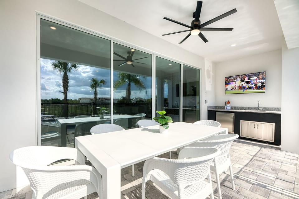 Dine in the open air at the outdoor dining table for 6