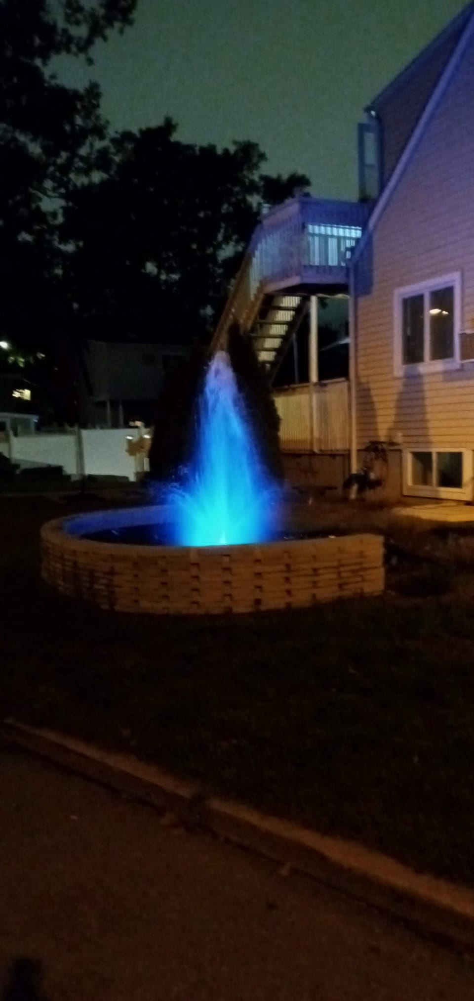 the fountain at night