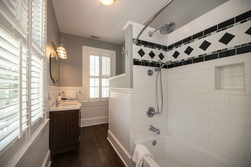 Captain 6 bathroom