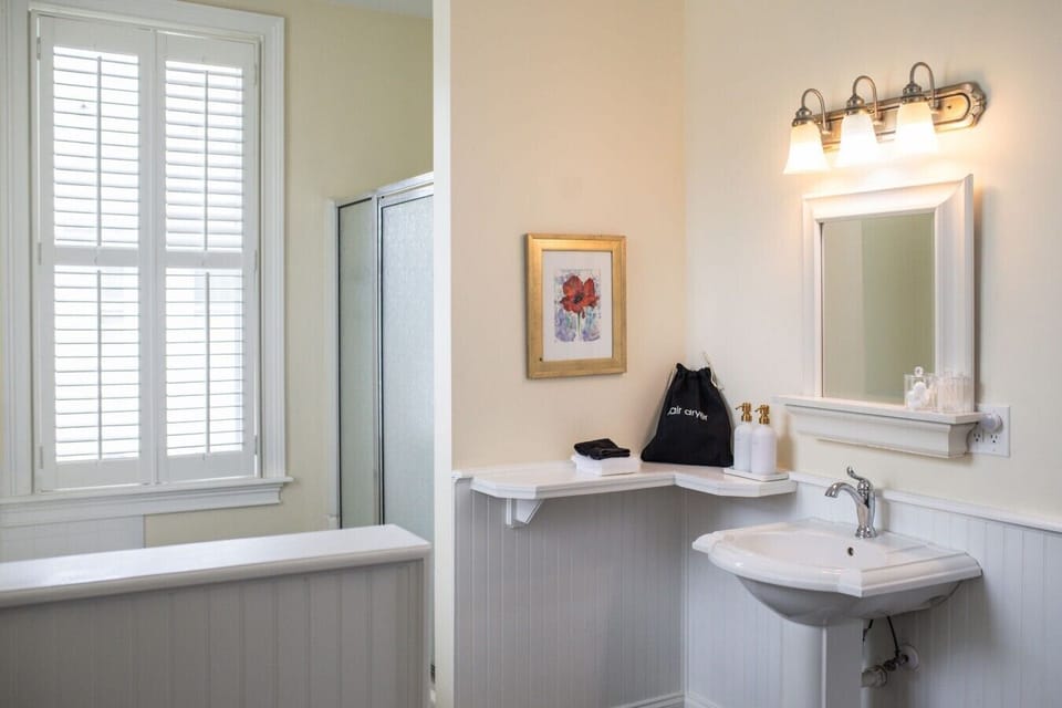 granville 12 bathroom