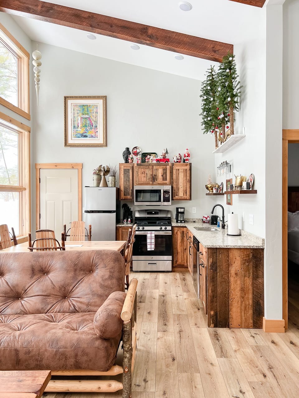 Cabin, 2 Bedrooms | Living area | Smart TV