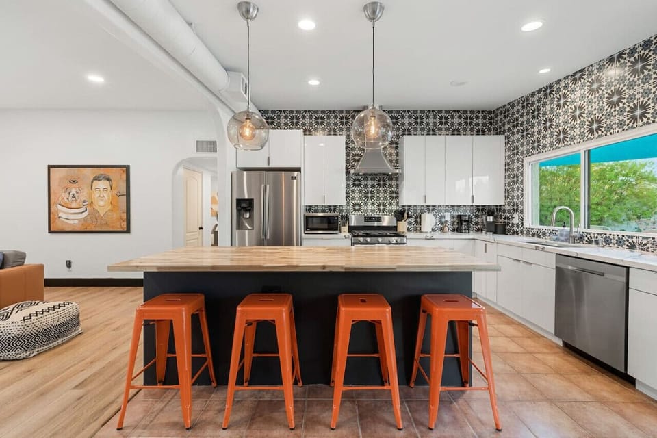 Kitchen with Island Seating
