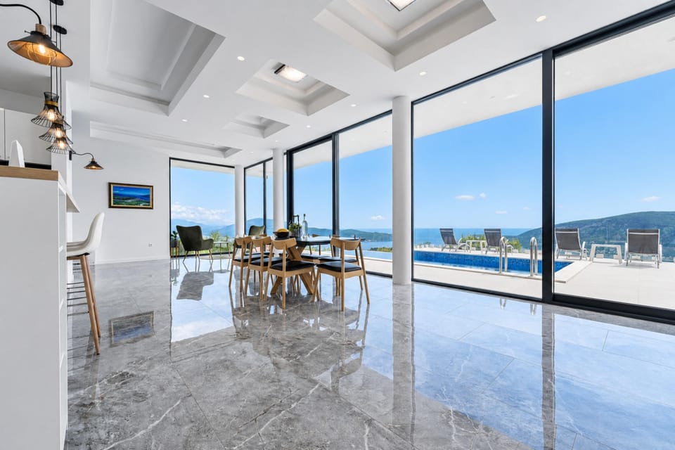 Kitchen and dining area