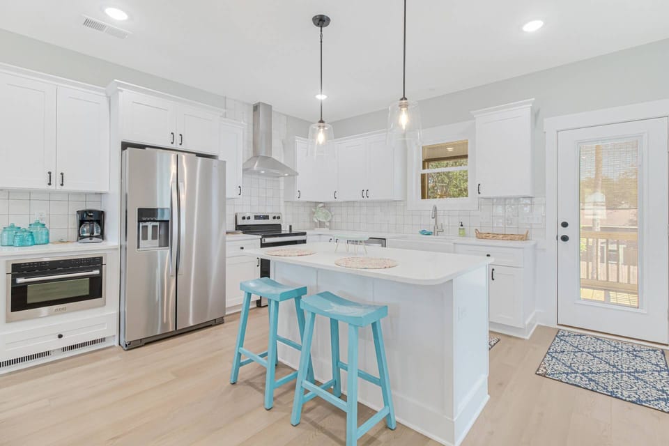 New kitchen just waiting for you!