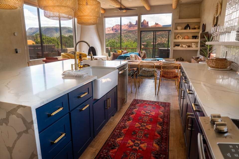 Fully equipped and updated kitchen