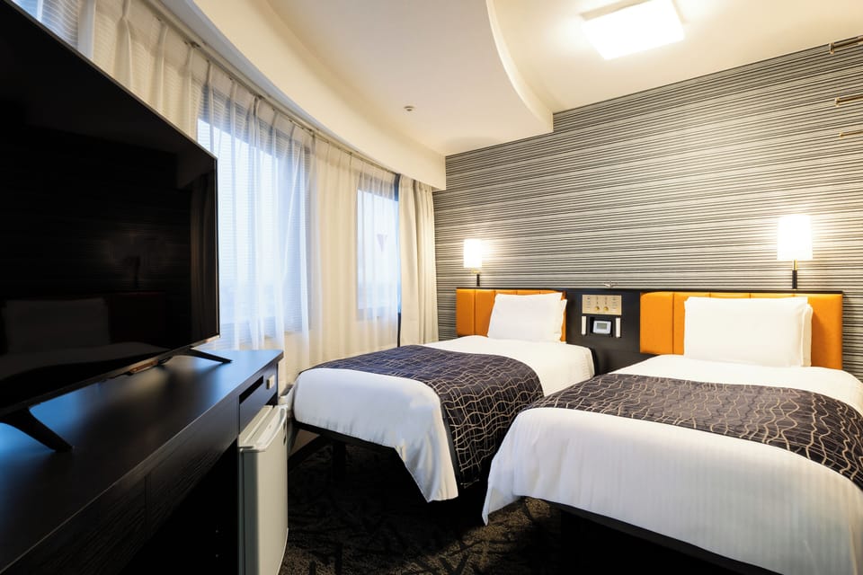 Desk, blackout drapes, free WiFi, bed sheets