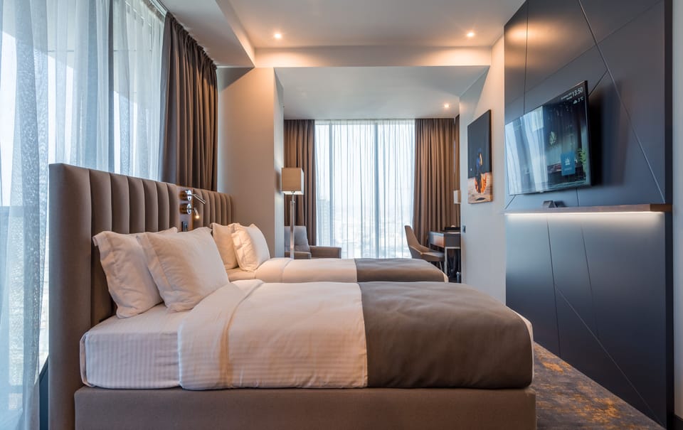Classic Twin Room | Egyptian cotton sheets, premium bedding, pillowtop beds, minibar