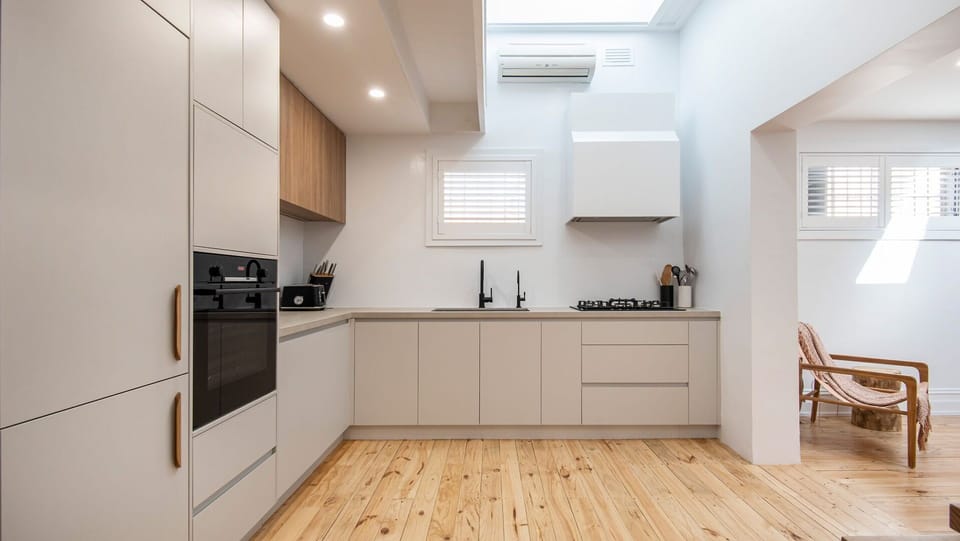 Fully renovated kitchen with air conditioning 
