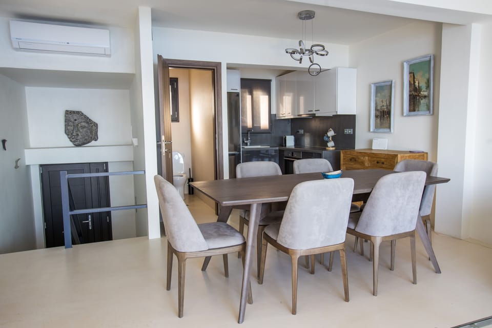Panoramic Villa | In-room dining