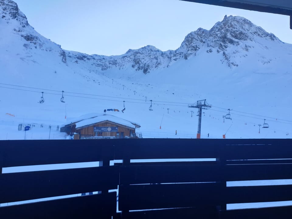 Snow and ski sports