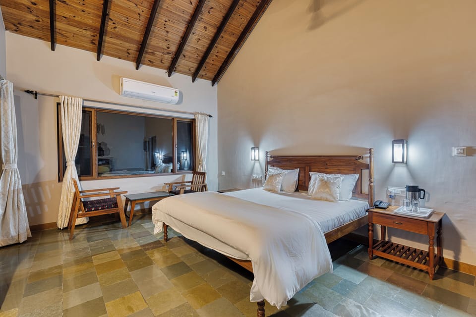 Premium Double Room | Individually decorated, individually furnished, desk, laptop workspace