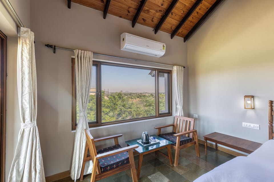 Premium Double Room | Individually decorated, individually furnished, desk, laptop workspace