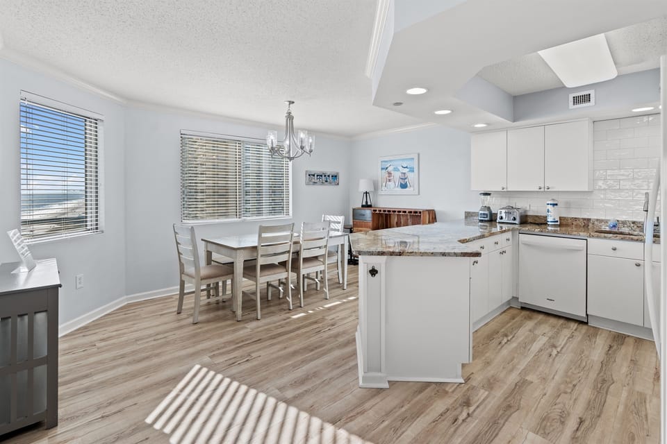 Kitchen / Dining