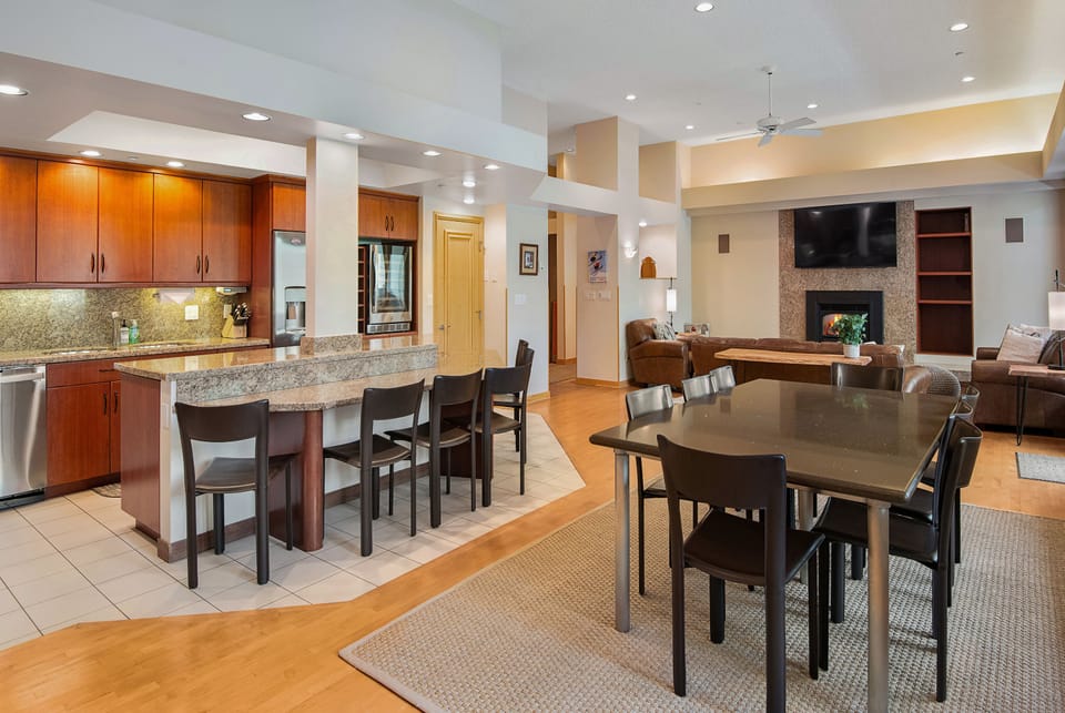 Spacious Great Room