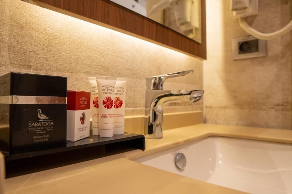 Shower, rainfall showerhead, eco-friendly toiletries, hair dryer