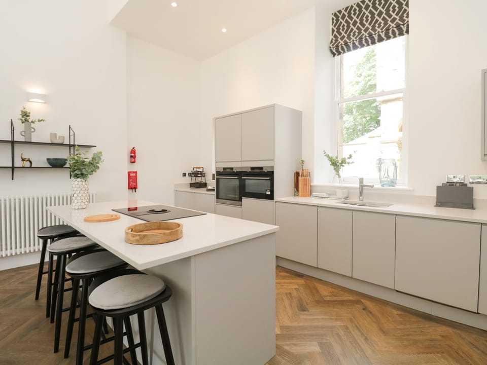 Cottage | Private kitchen | Fridge, dishwasher, electric kettle, toaster