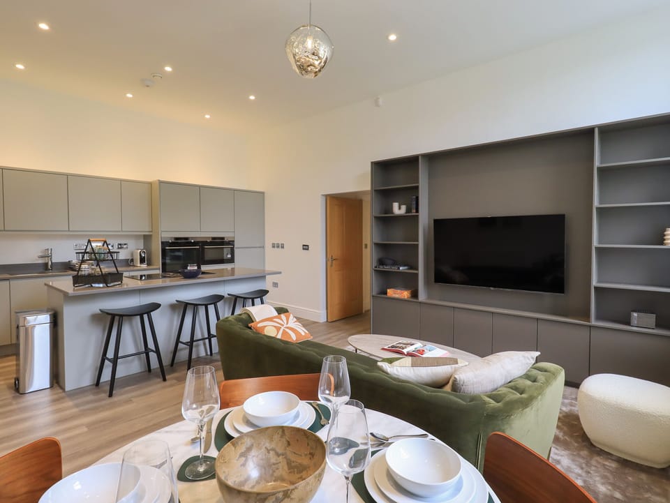 Cottage | Private kitchen | Fridge, dishwasher, electric kettle, toaster