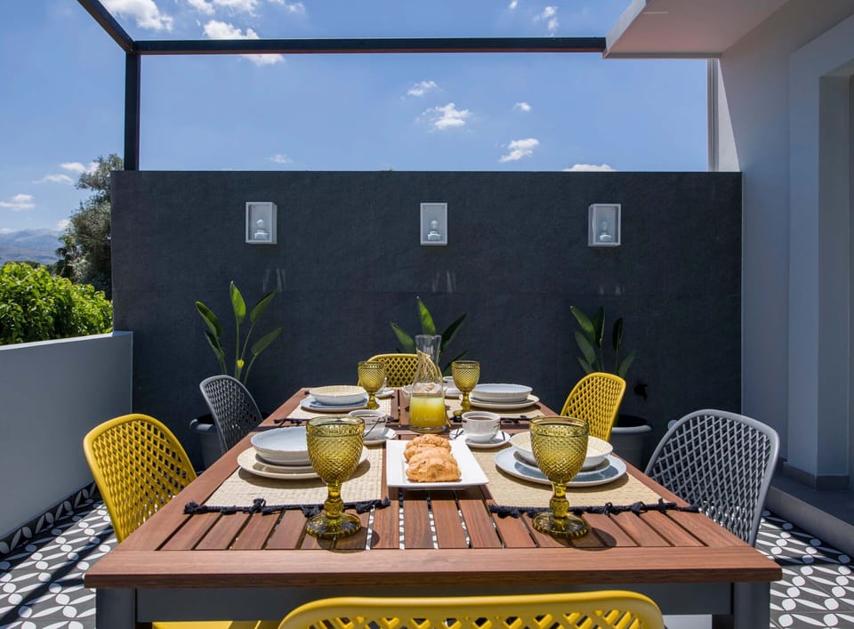 Comfort House, 2 Bedrooms | Balcony