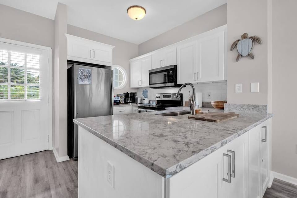 Fully Equipped Kitchen with Stainless Steel Appliances