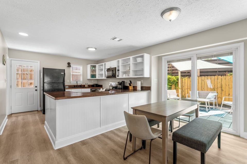 Gather 'round with your favorite people! Open kitchen! 