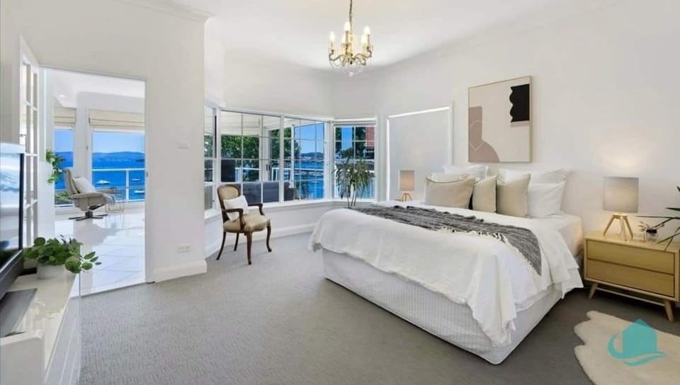 Second bedroom with queen sized bed