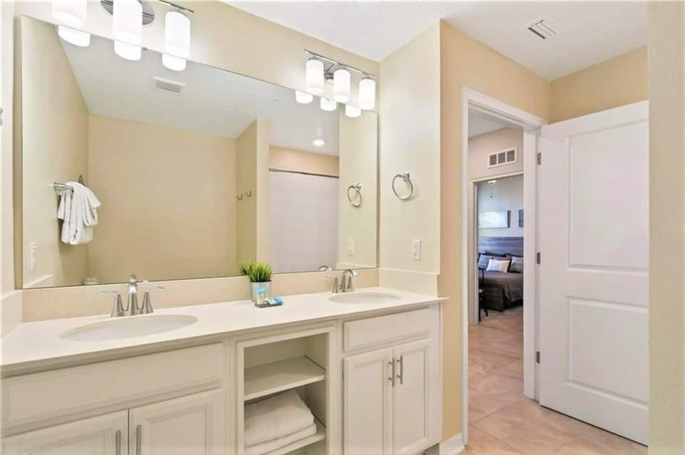 Social Bathroom