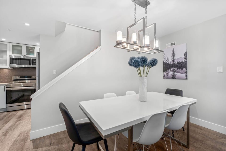 Seating for six makes it perfect for family dinners.