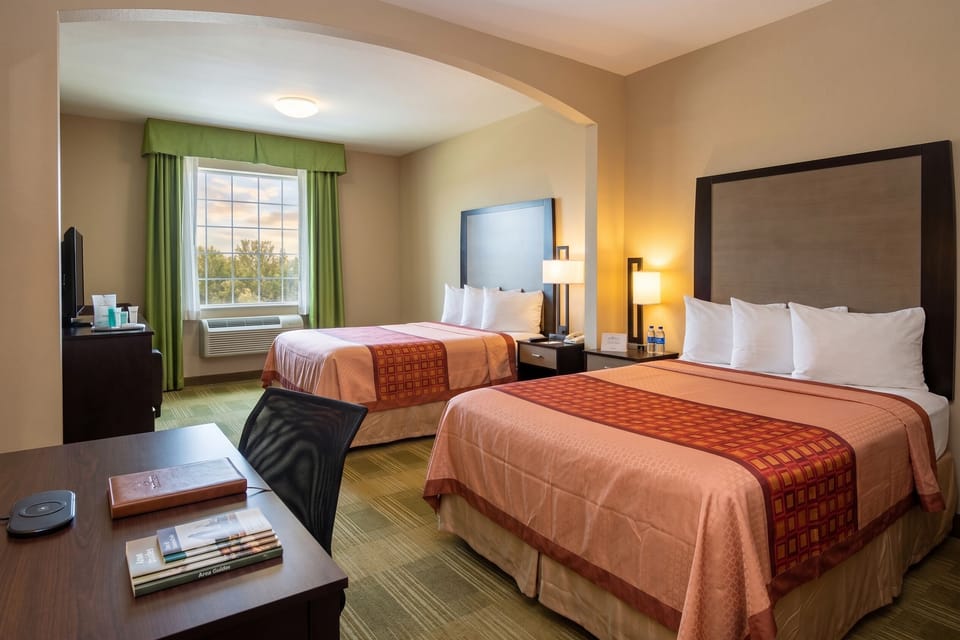 2 Queen Bed Non-Smoking | Desk, blackout drapes, WiFi (free), alarm clocks