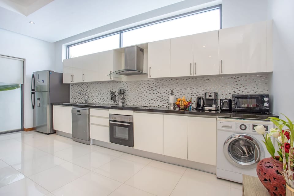 Luxury Villa, 4 Bedrooms | Private kitchen | Full-size fridge, microwave, oven, stovetop