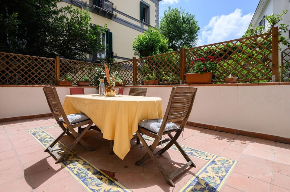 House | Terrace/patio