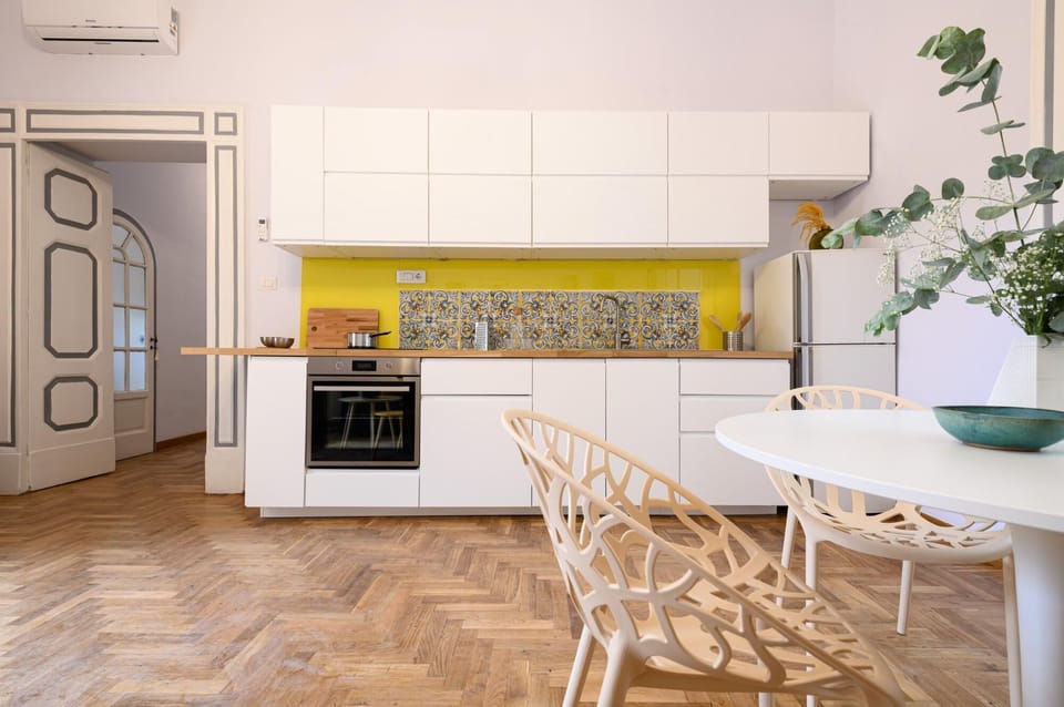 House | Private kitchen | Dining tables