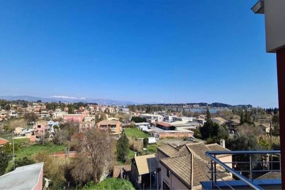 Region [summer] (>5 km)