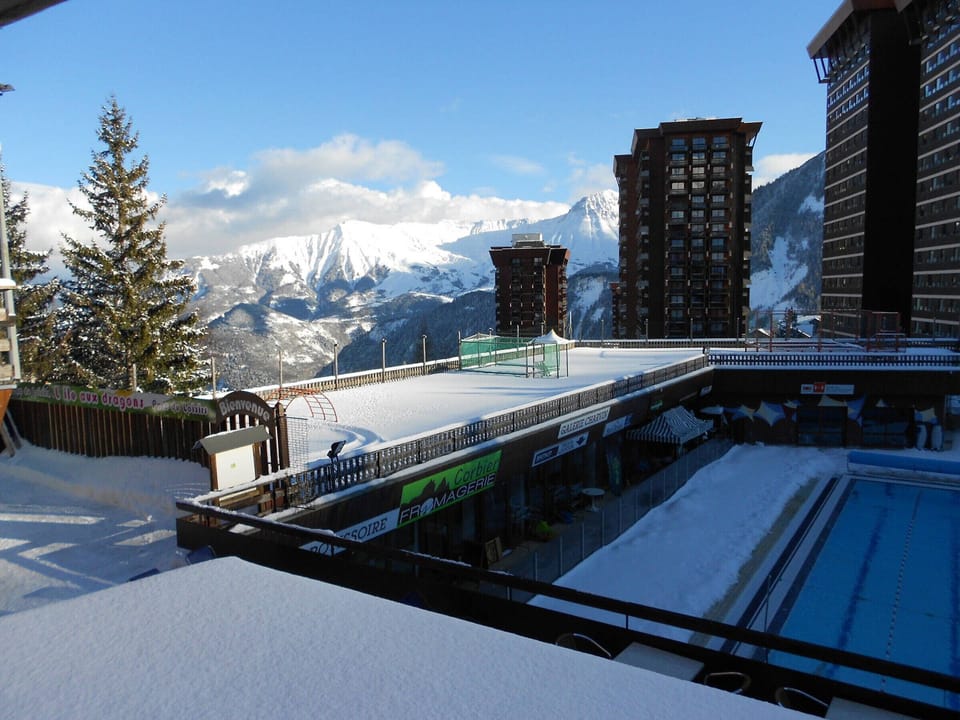 Snow and ski sports