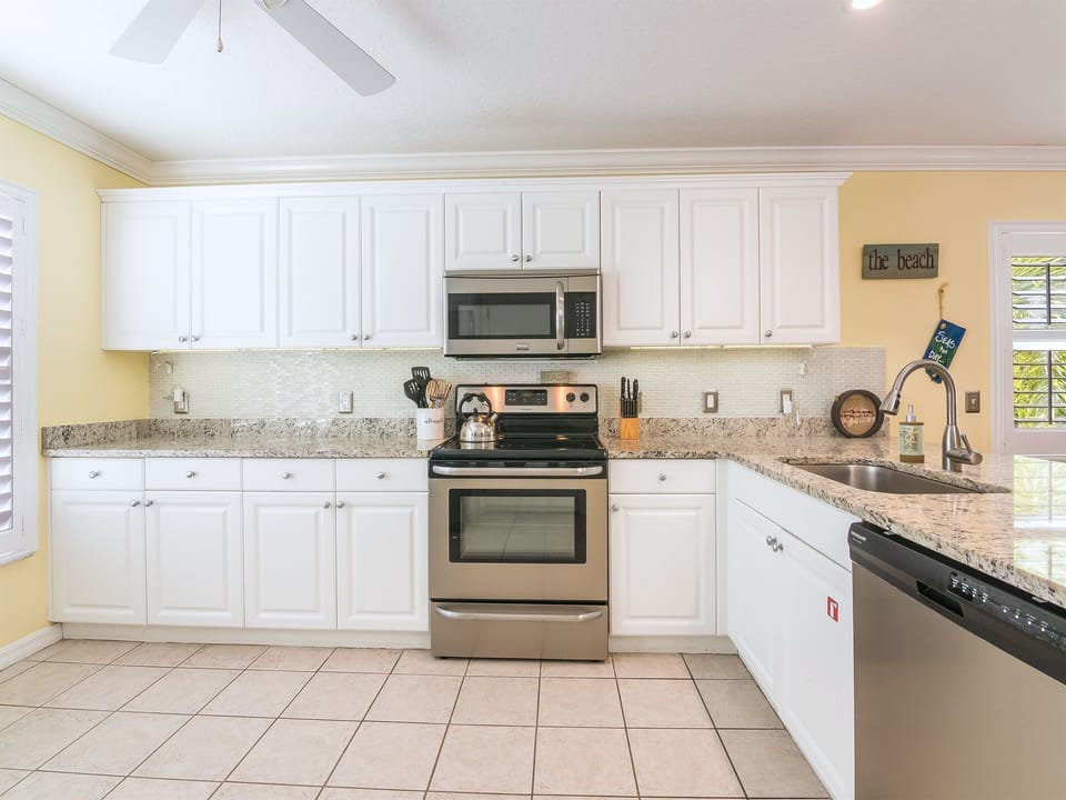 Well equipped kitchen