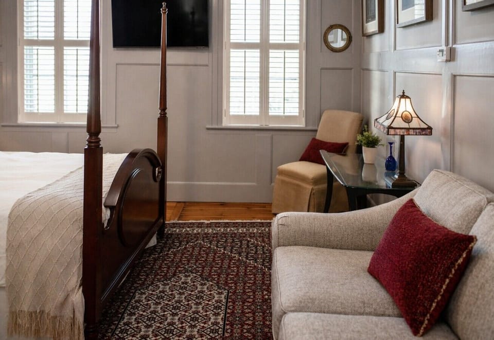 Captain 8 couch area updated