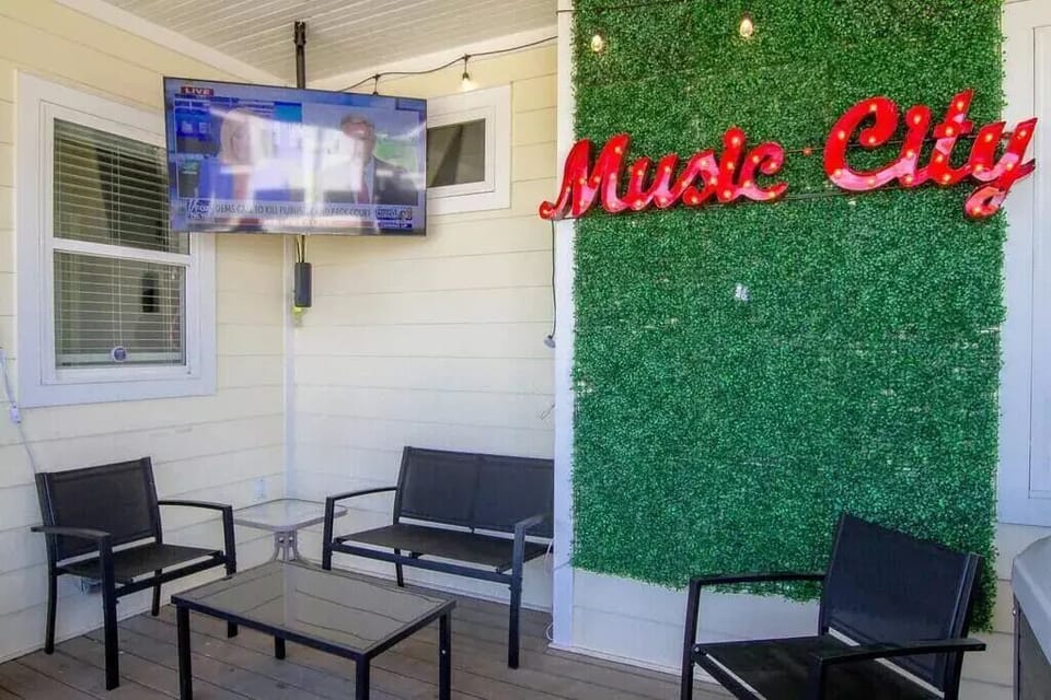 Immerse yourself in Music City's charm. Enjoy the 55-inch TV and outdoor seating
