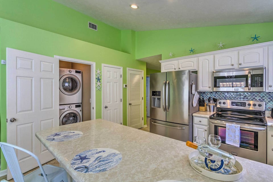 Kitchen | Laundry Area