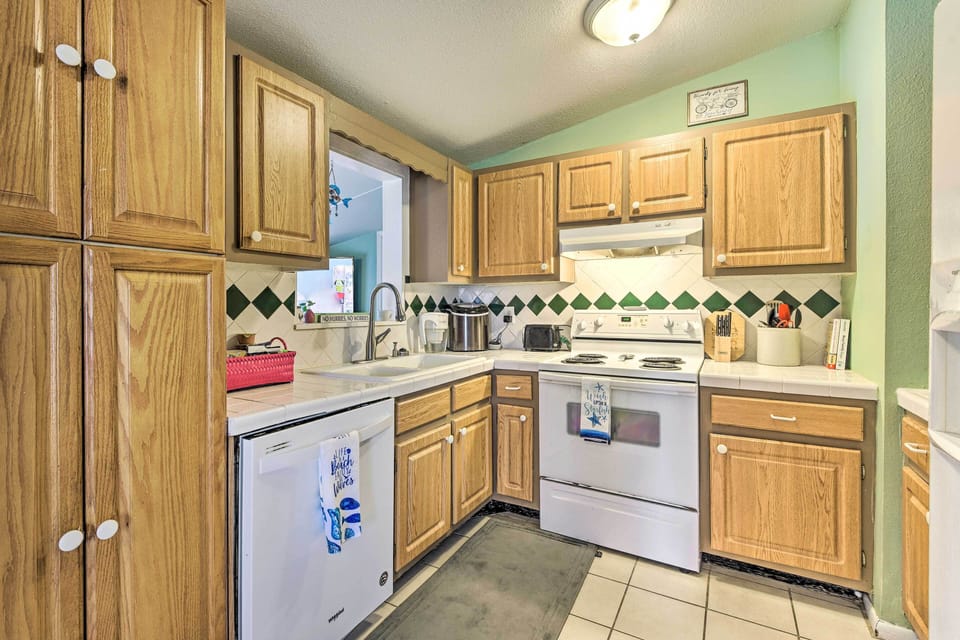 Kitchen | Keurig Coffee Maker | Cooking Basics | Spices