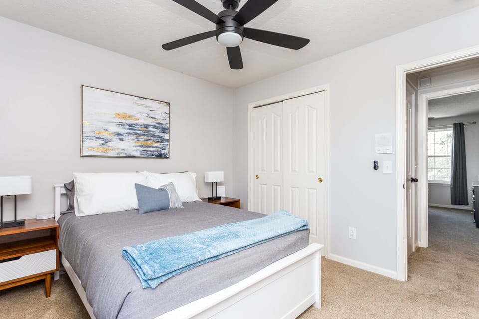 Full Bed with pull out twin trundle bed